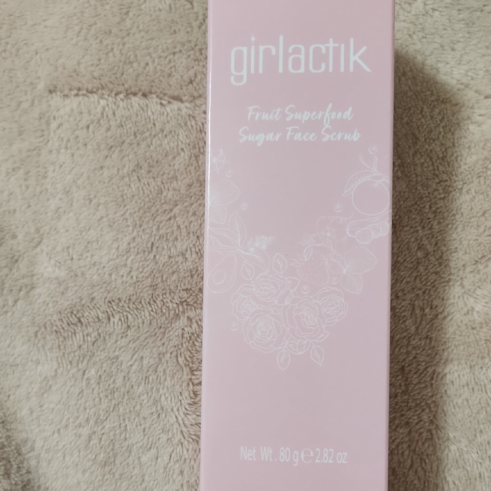 Girlactik Fruit Superfood Sugar Face Scrub - Pink